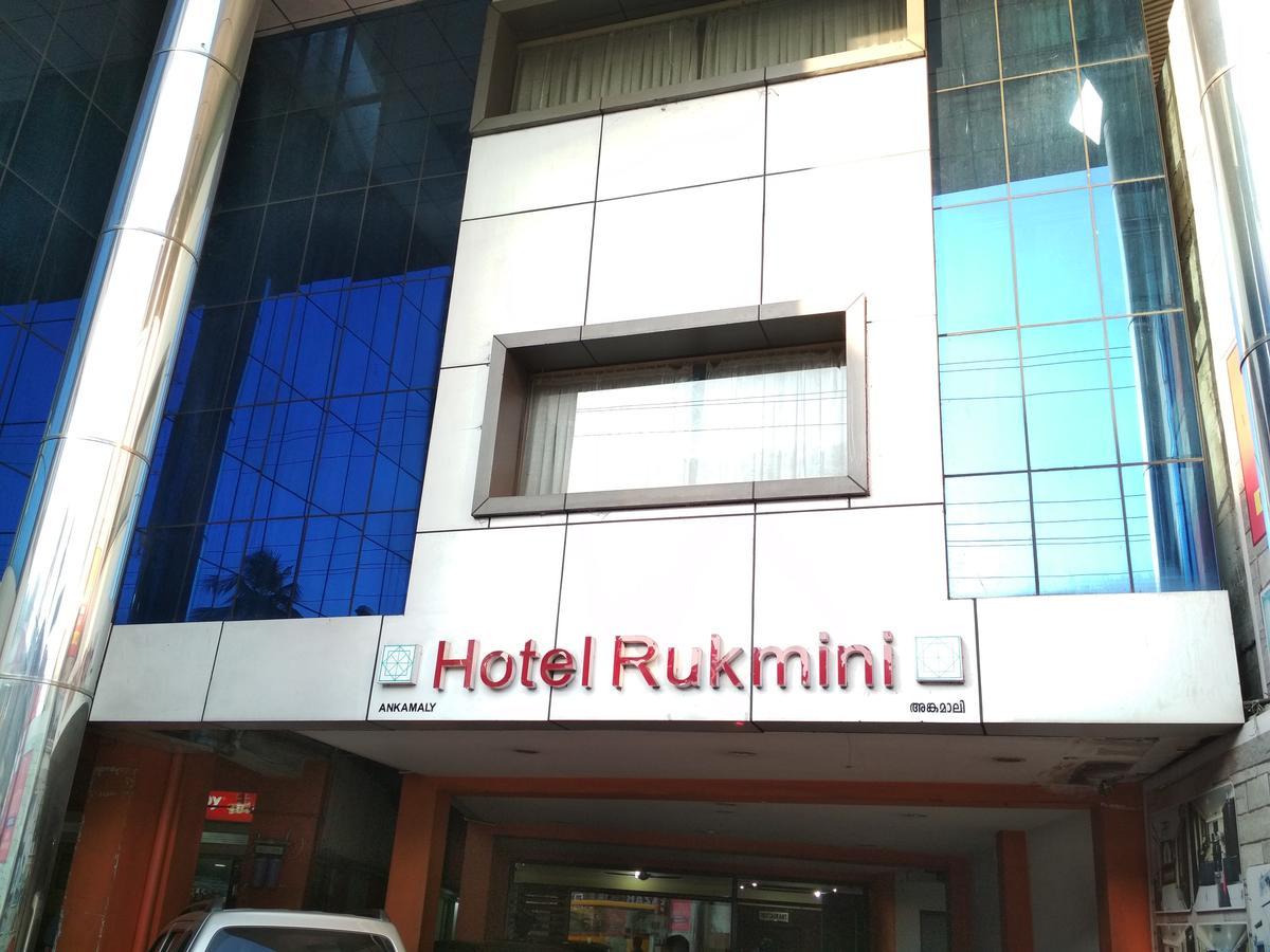 Hotel Rukmini Alwaye Esterno foto